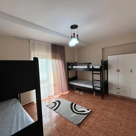 Open Door * טיראנה