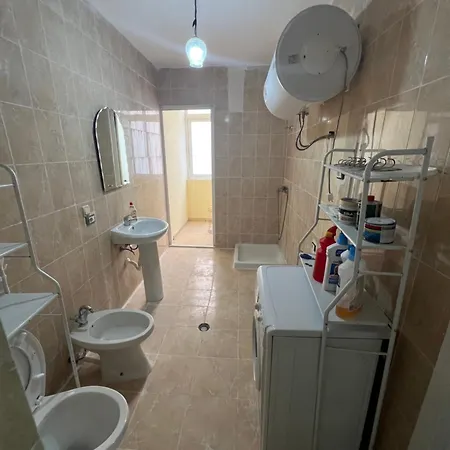 Open Door טיראנה