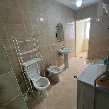 Open Door * טיראנה