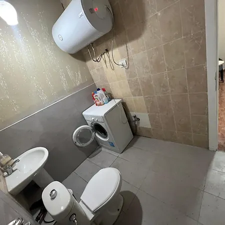 Open Door אכסניה