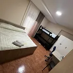 Hostel Open Door *