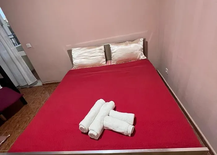 بيت شباب Open Door